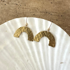 Frug // Hammered Arch Brass Shape Earring