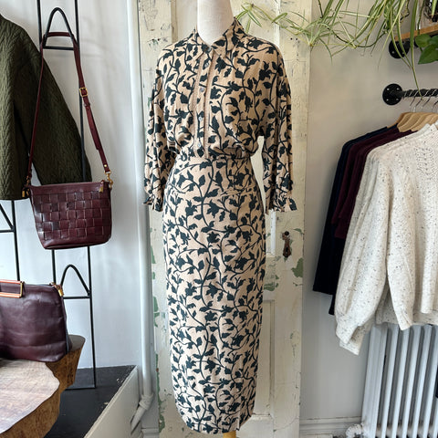 Indi & Cold // Leaf Print Skirt