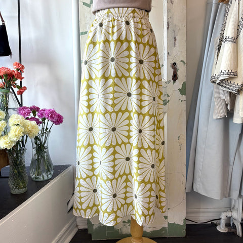 Compania Fantastica // Olive Flower Print Skirt