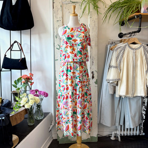 Compania Fantastica // Lotto Bright Floral Print Skirt