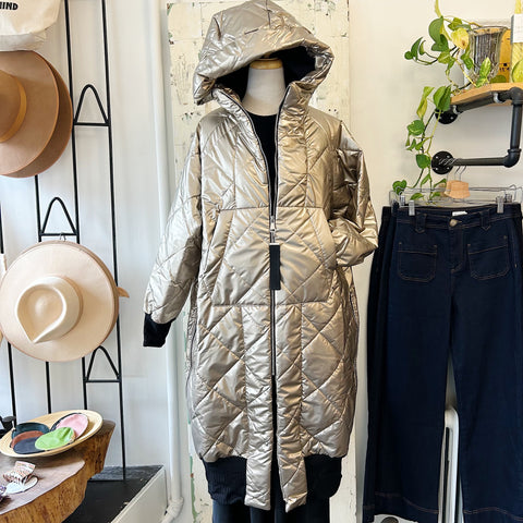 Astrid // Layover Gold Car Coat