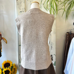 Pink Martini // Clarissa Sweater Vest Beige
