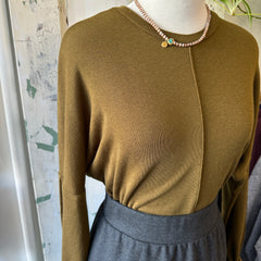 Eve Gravel // Kapes Top Kaki