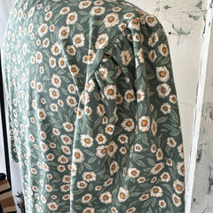 Birds of North America // Peahen Top Flower Drift