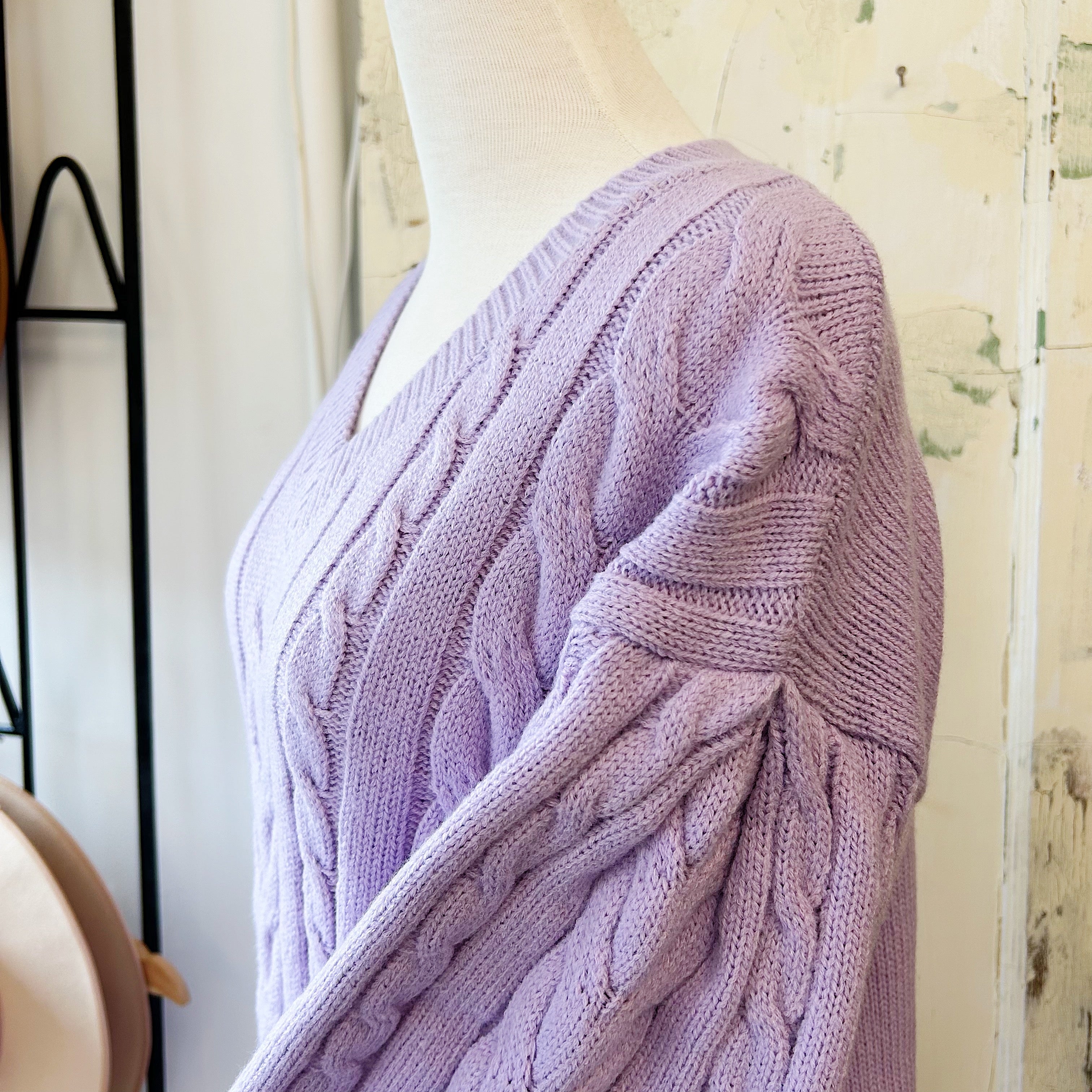 Astrid // Cozy Lilac Cable V