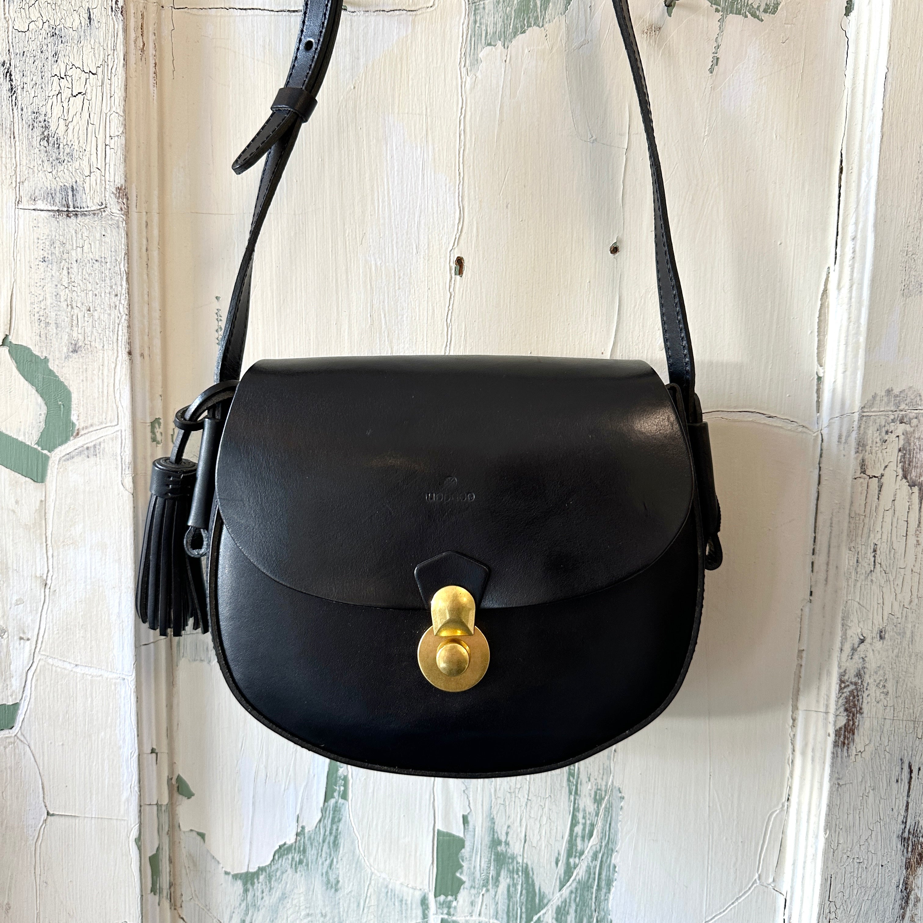 Black saddle crossbody bag discount