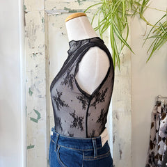 Astrid // Sawyer Top Black