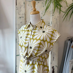 Compania Fantastica // Olive Flower Print Top