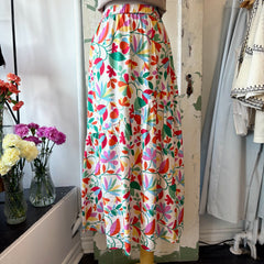 Compania Fantastica // Lotto Bright Floral Print Skirt