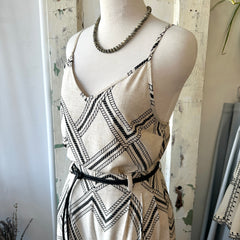 Pink Martini // Nagel Top Beige