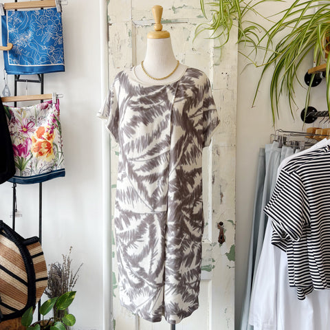 Bodybag by Jude // Calypso Dress Grey Palm