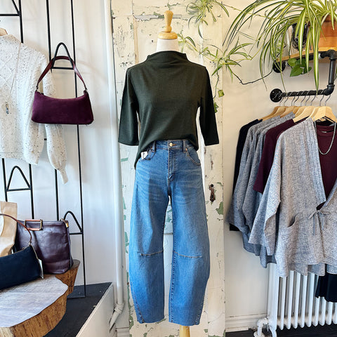 Yoga Jeans // Malia Horseshoe Raw Hem
