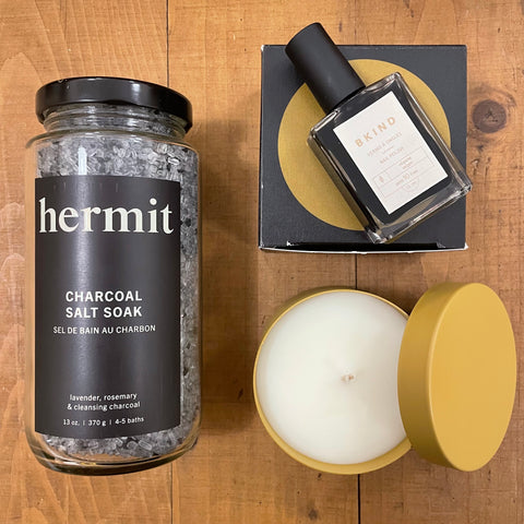 Field Kit // The Librarian Tin Candle Paper and Musk