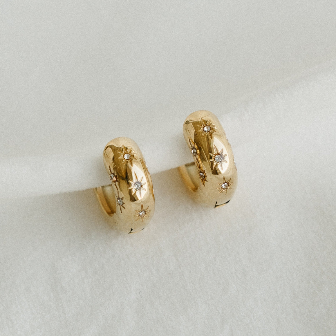 Petite Gold  // Nova Hoops