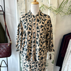 Indi & Cold // Leaf Print Blouse 3/4 Sleeve