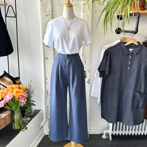 Compania Fantastica // Navy Blue Shorts