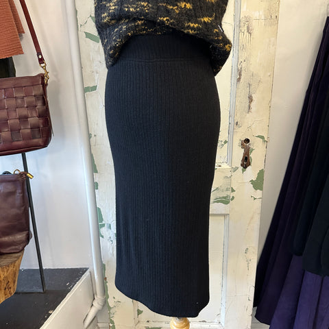 Allison Wonderland // Fog Skirt Black