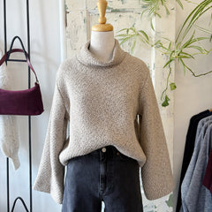 Bodybag by Jude // Cambridge Sweater Sand