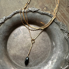 Hailey Gerrits // Palmer Necklace Onyx