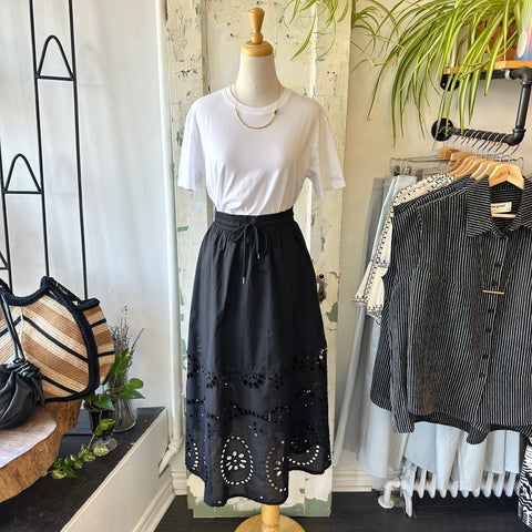 Compania Fantastica // Navy Blue Shorts