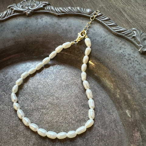 Petite Gold  // Freshwater Pearl Bracelet