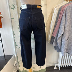 Yoga Jeans // Malia Relaxed Horseshoe 28"