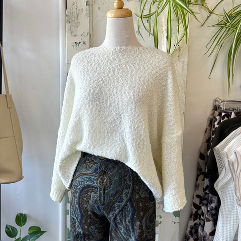 Mus and BomBon // Elara Boucle Pullover Ecru