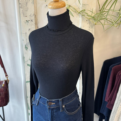 Des Petits Hauts // Flore Turtleneck