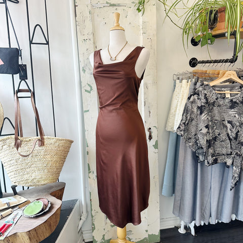 Late by Pink Martini // Aurora Dress Brown