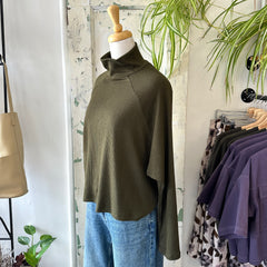 Chlo by Cokluch // Devon Top Olive