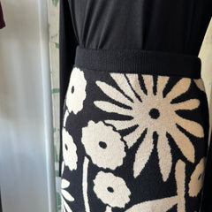 Compania Fantastica // Flower Knit Skirt