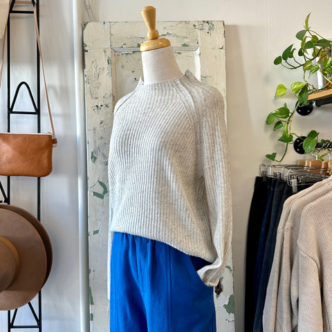 Naïf // Bara Sweater White Grey