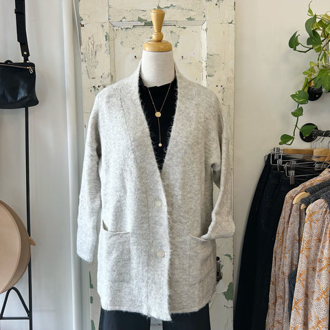 Mus and Bombon // Lladurs Cardigan Sweater