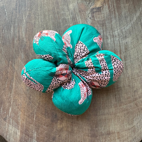 Compania Fantastica // Puffy Scrunchie