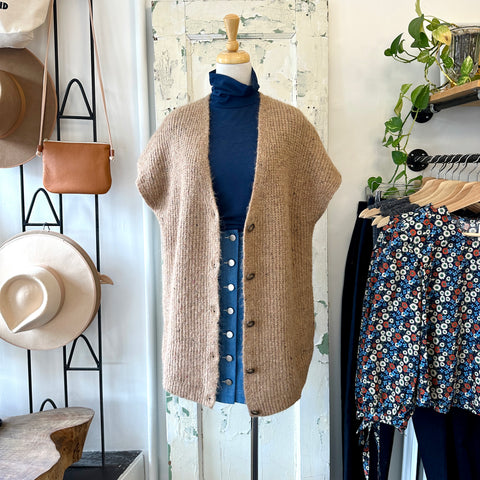 Indi & Cold // Camel Vest with Buttons
