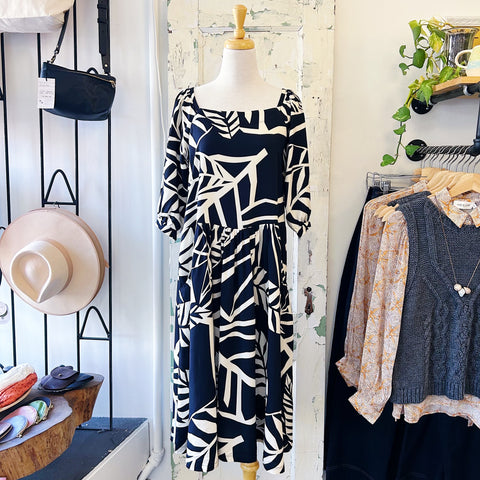 Eve Gravel // Aya Dress Black