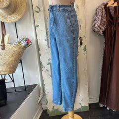 Atelier Reve // Astrid Barrel Jeans Medium Blue