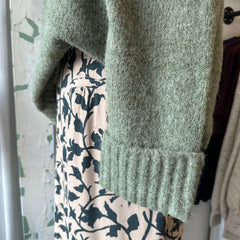 Indi & Cold // Knit Sweater with Cuff Green