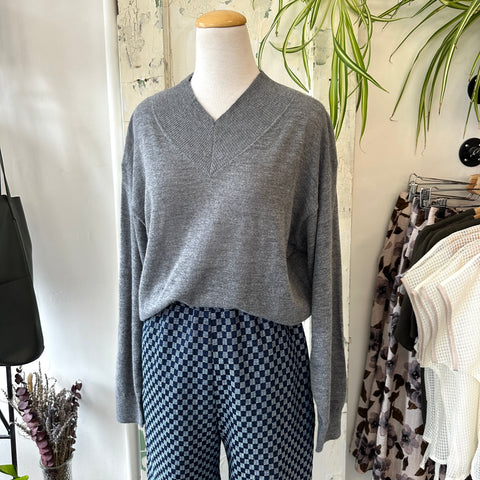 Indi & Cold // V-Neck Grey Sweater with Alpaca