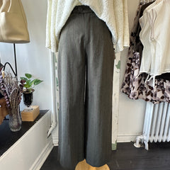 Mus and BomBon // Uriel Pant Green