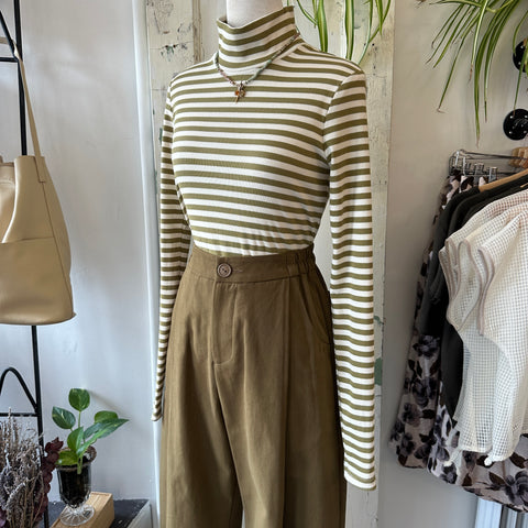 Minimum // Lily Knit Tee Botanical Garden