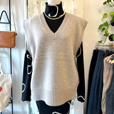 Naïf // Georgia Vest Oatmeal