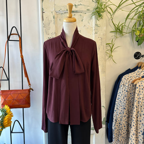 Bodybag by Jude // Ascot Shirt Burgundy