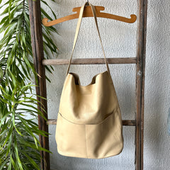 RISA // Pocket Tote Upcycled Leather Creamy Beige