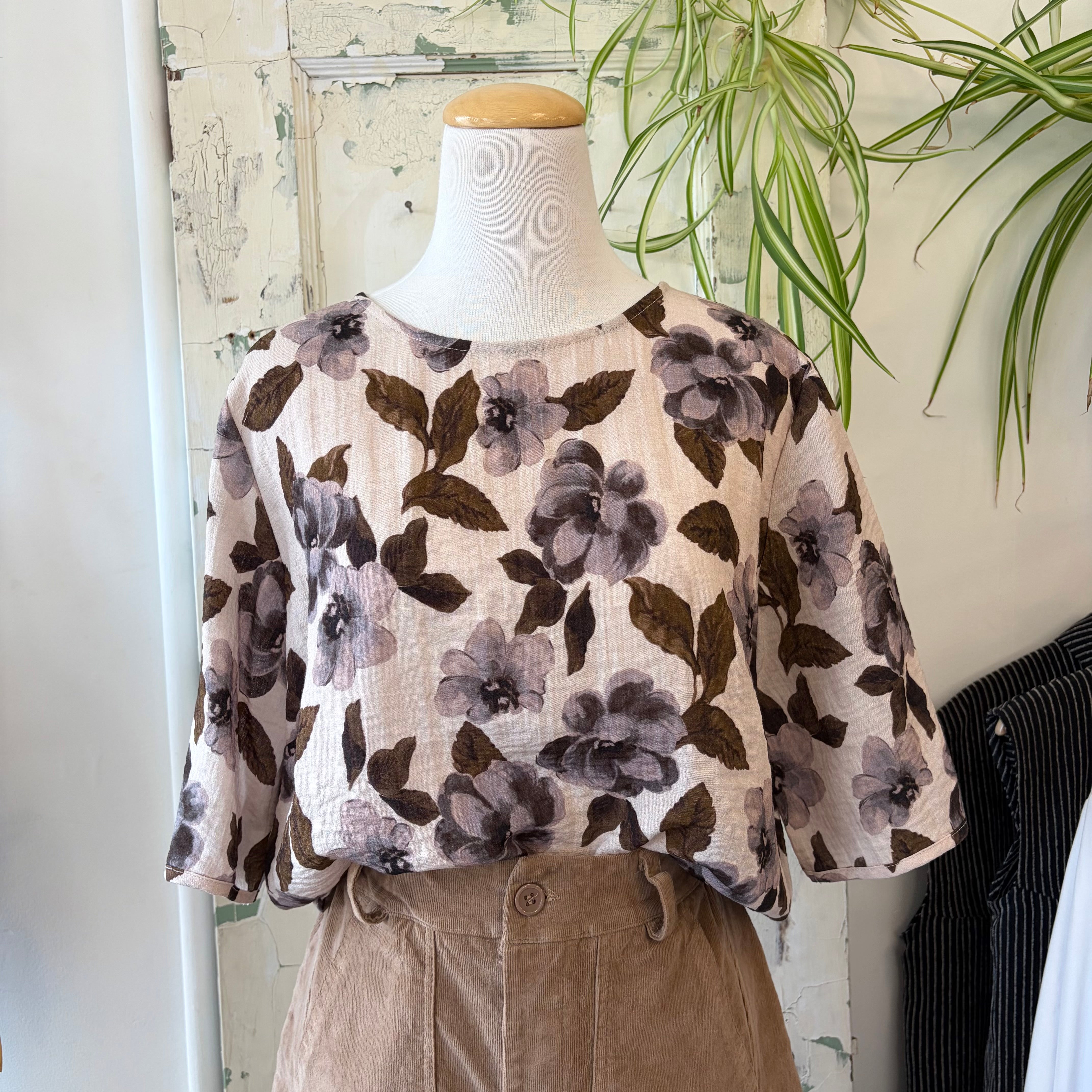 Chlo by Cokluch // Morgan Top Natural Floral