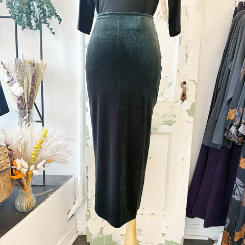 Gentle Fawn // Dahlia Velvet Skirt Wintergreen