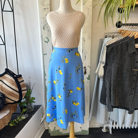 Compania Fantastica // Navy Blue Shorts