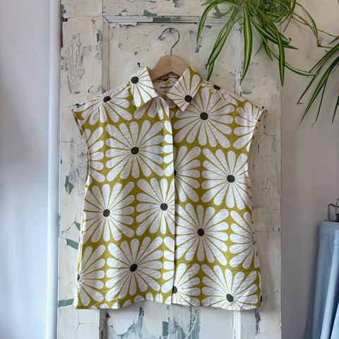 Compania Fantastica // Olive Flower Print Top