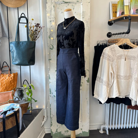 Marigold // Mimi Top Black Velvet