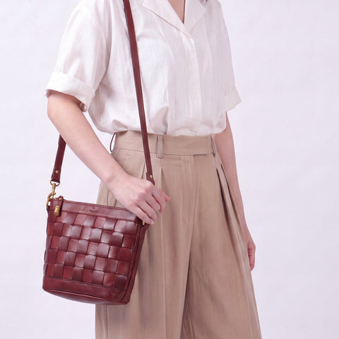 Uppdoo // Venture Crossbody Oxblood
